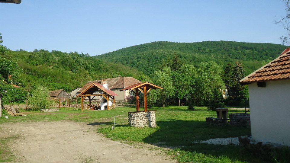 Toldi Vendeghaz Hotel Felsotold Luaran gambar